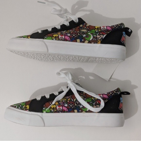 Canvas Sneakers Super Mario Shoes 4 Big Kids Lace Up Low Top Nintendo NWT New - Picture 6 of 10